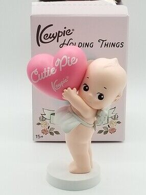 Smoko x Kewpie Holding Things: Kewpie Holds A Heart Figure